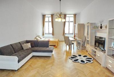 Apartament cu 4 camere semidecomandat în Centrul Istoric