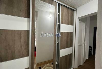 Apartament 3 camere ,situat in Targu Jiu, Zona Paralela 45 - 11