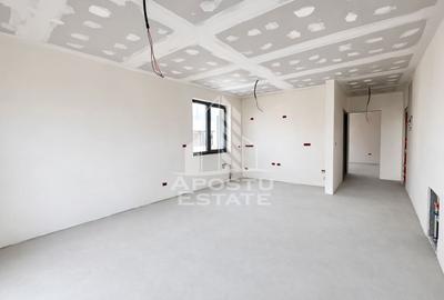 Apartament cu 2 camere semidecomandat în Giroc