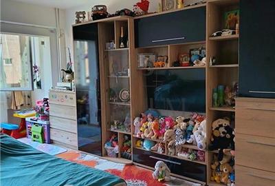 Apartament cu 2 camere decomandat, mobilat în Aeroport