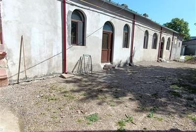 Casa caramida, 3 camere, teren 357 mp, deschidere 14 m, Centru Istoric - 2