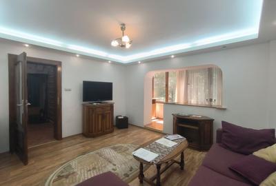 Apartament de vanzare 4 camere Piata Victoriei decomandat/1979 - 2