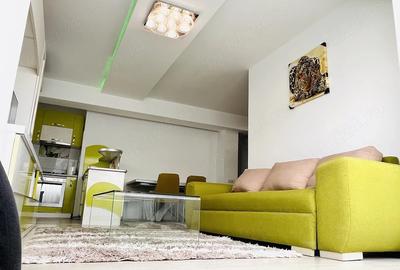 Apartament cu 3 camere decomandat, mobilat în City Park Mall