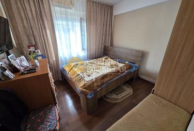 2 Camere Decomandat- Mobilat si utilat- Zona Mircea cel Batran - 3