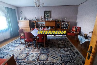 Casa de vanzare cu 5 camere in cartier Cetate Alba Iulia finisata D+P+E - 12