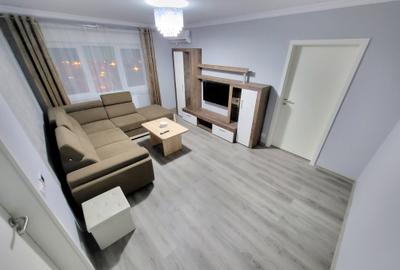 3 Cam-Centru-Renovat complet-72 MP-Balcon-Mobilat-Utilat-Aer conditionat-230.000 - 1