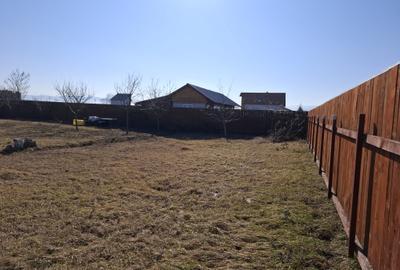 Teren Construcții intravilan de 500 mp, în Hărman