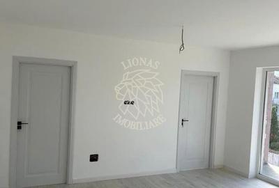 Apartament cu 3 camere decomandat în Calea Moldovei