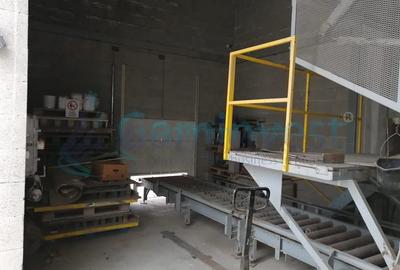 Teren cu platforma betonata si cladire de vanzare, Bihor - 6