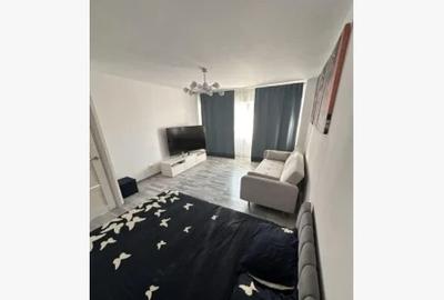 Garsonieră decomandată, mobilată în Vitan Mall