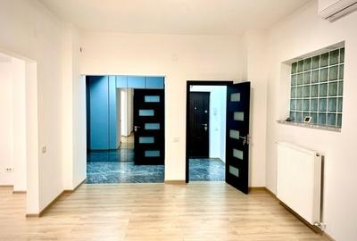 Inchiriere apartament 4 camere Piata Romana - 2