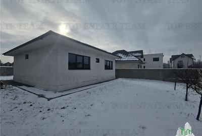 Casa parter 2 placi teren 450mp la 15 minute de Bucuresti - 1