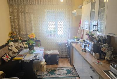 Vand apartament cu 3 camere decomandat in Deva str. Bejan, 2 bai, 2 balcoane - 4