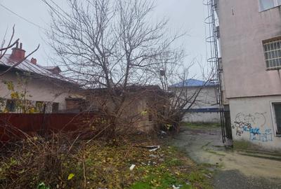 Giurgiu, Jud. Giurgiu, Str. Mareșal Foch  nr 7-9, casă demolabilă - 2