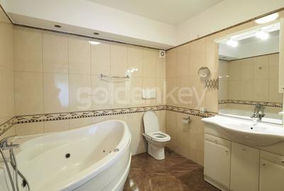 Vila cocheta in cartier rezidential cu piscina comuna, garaj - 12