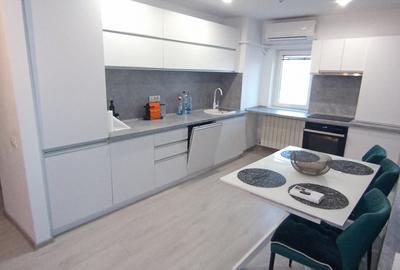 Zona exclusivista -vedere frontala la mare -Renovat - 1
