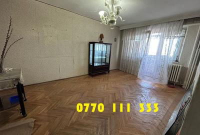 - Apartament 3 camere conf. 1 decomandat Plantelor, etaj intermediar. - 3