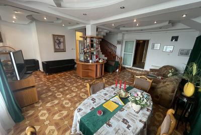 Casa | 9 camere | Garaj | Piscina | Teren 3.000 mp | Comision 0% - 21