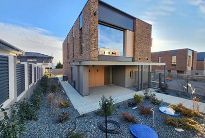 Vila High-End in Miroslava – Stil, Lumina si Arhitectura Moderna - 1