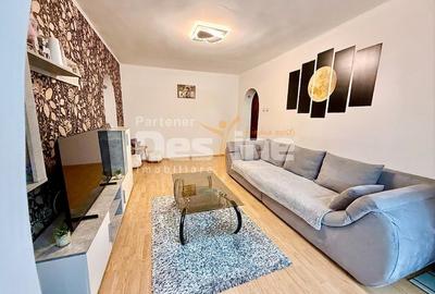 Apartament 3 camere semidecomandat, etaj intermediar - 2