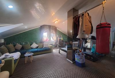 Casa individuala cu piscina. P+1+M. zona foarte buna - 18