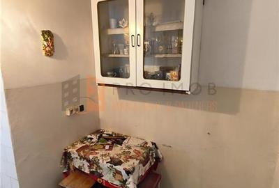 Apartament 3 camere cf1 decomandat zona Micro 3 - 9