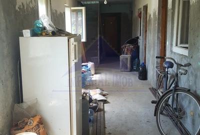 Nuci - Vila spatioasa la pret de apartament, pretabila si pentru doua familii - 2