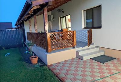 Duplex cu 3 camere în Moșnița Nouă