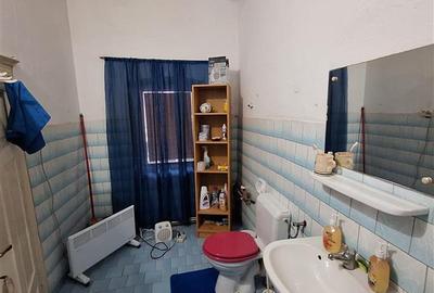 Bocsa Montana, Casa mare la strada principala - 20