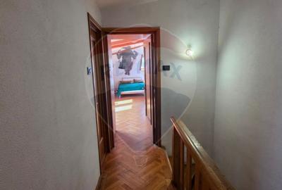 Casa interbelica de vanzare metrou 1 Mai, cu potential - 29