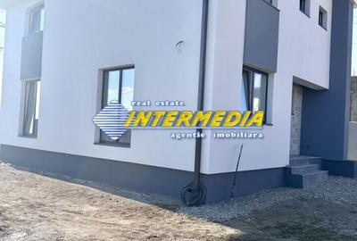 Casa noua in Cetate 4 camere teren 340 mp finisata 90 % - 2