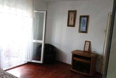 APARTAMENT 2 CAMERE 4/4 60MP  BL 1985 STRADAPRIDVORULUI PARC - 5