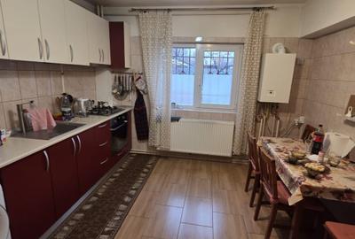 Apartament 2 camere decomandat metrou Brancoveanu- centrala propie - 1