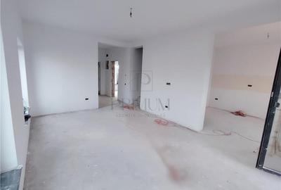 Duplex cu 5 camere în Moșnița Veche