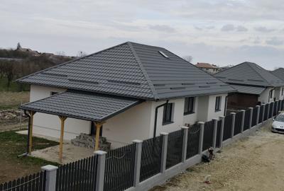 FARA COMISION casa cu 4 camere 2 bai PARTER + Pod Mansardabil cu placa la cheie - 1