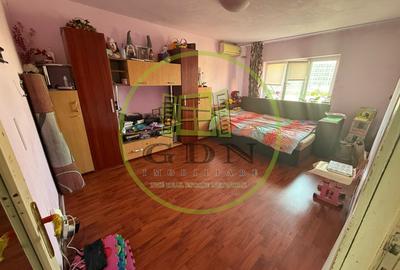 Apartament 3 camere, decomandat, 70mp, cartier 1 Mai, zona Pelendava. - 1