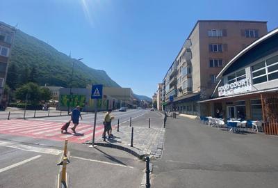 Spatiu comercial de inchiriat Piata Teatrului 3 - 4