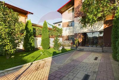 Casă / Vilă 5 camere + Mansarda Foarte Spatioasa - 2