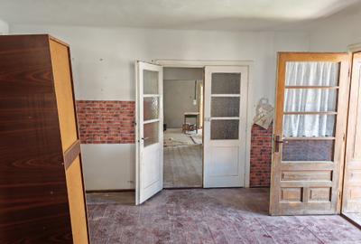 Casă individuală cu 4 camere în Florilor