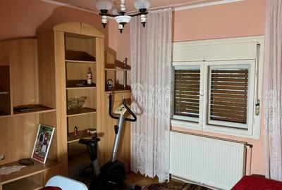 Girocului-Spitalul judetean | 3 Camere | Decomandat | Centrala proprie | Boxa - 7