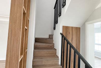 Duplex despartit 4 camere + 2 bai 92 utili / 273 teren - 8