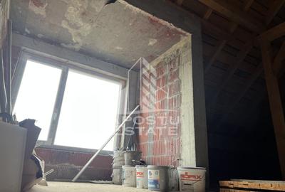 Triplex cu 5 camere, P+ E, In Sanandrei - 9