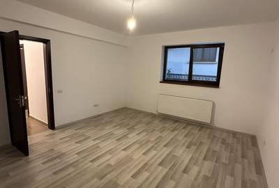 Vand apartament 2 camere zona Chiajna