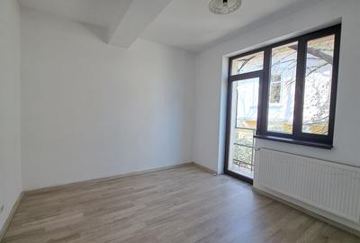 Unirii - spatiu comercial, suprafata 70 mp, etaj 1/2 - 4