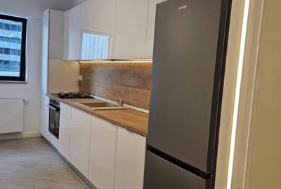 NOU / SUPERB /  MOBILAT SI UTILAT - 6