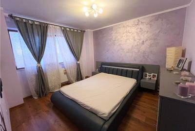 Apartament trei camere - cu vedere către Piața Unirii - 2
