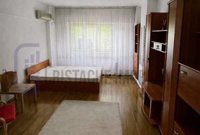Apartament cu 2 camere decomandat în Crângași
