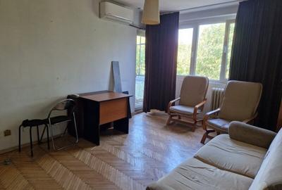 Apartament 3 camere Rezonantei( Secuilor)