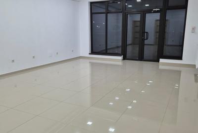 Spațiu comercial, toate utilitățile,2 locuri parcare,poziționat stradal - 1