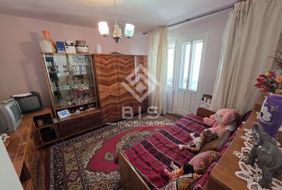 Apartament cu 3 camere decomandat în Sud
